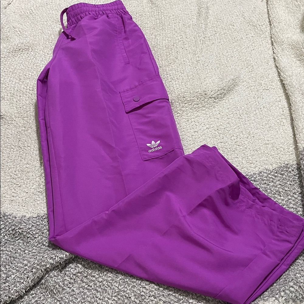 NWT- Adidas- XS. Convertible Baggy Wide Leg Cargo